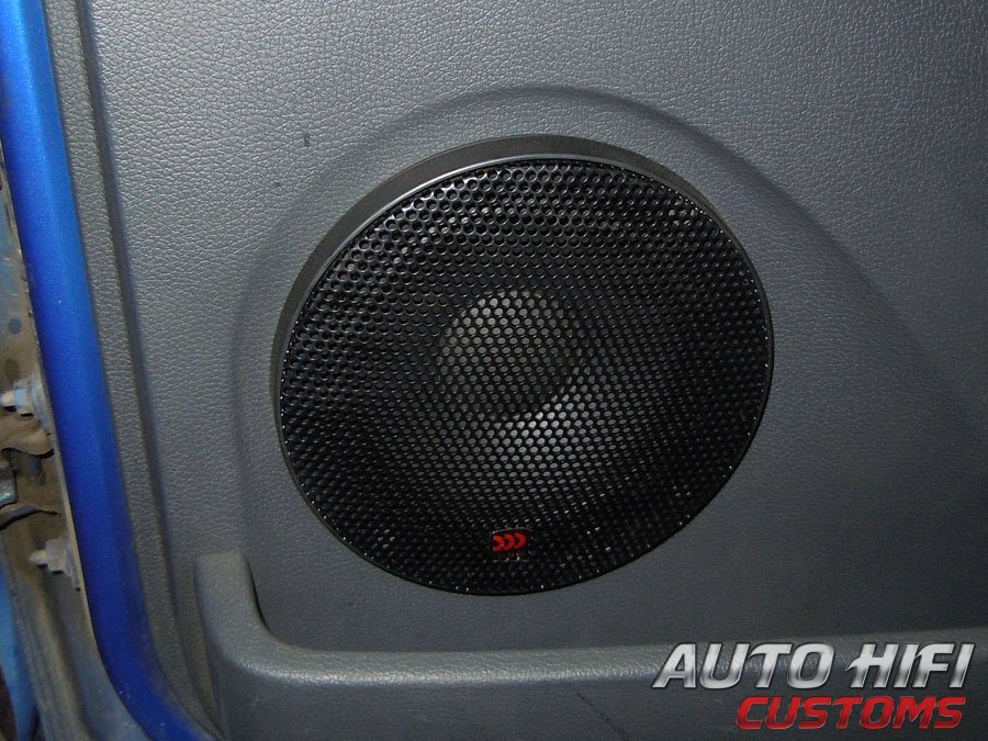 Установка акустики Morel Tempo 6 в Renault Logan