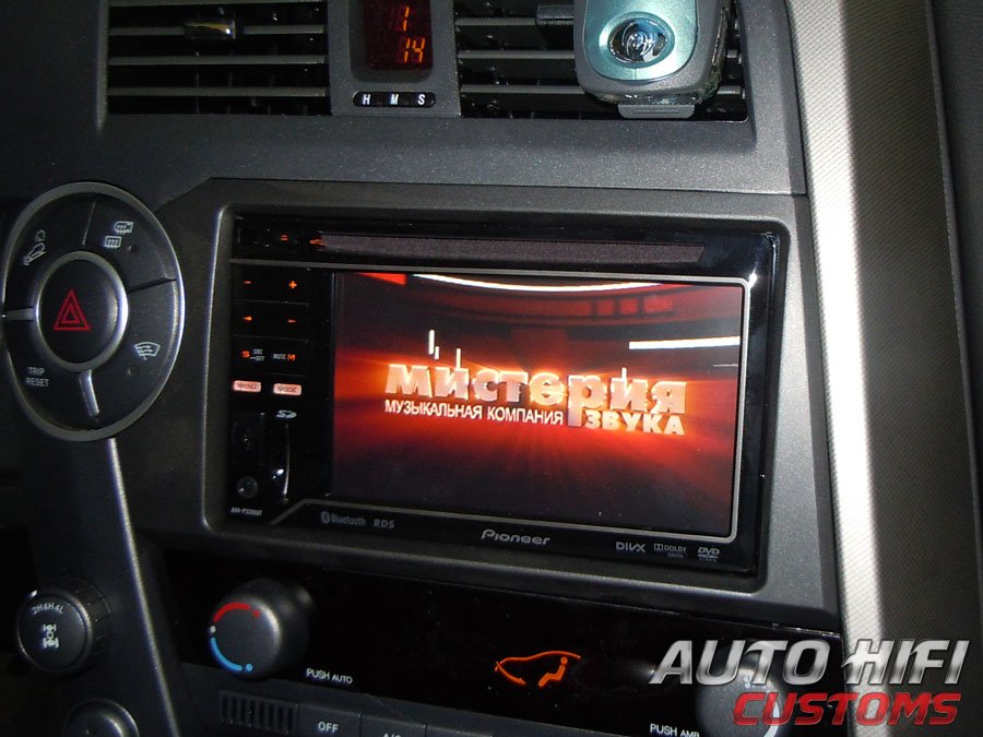 Установка автомагнитолы Pioneer AVH-P3300BT в SsangYong Kyron