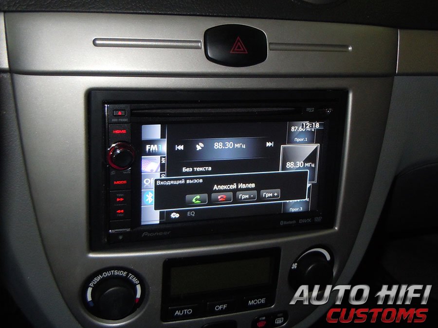 Установка автомагнитолы Pioneer AVIC-F930BT в Chevrolet Lacetti