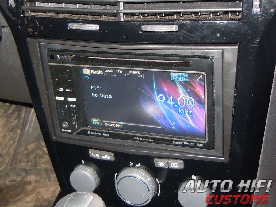 Установка автомагнитолы Pioneer AVH-P3300BT в Opel Astra H