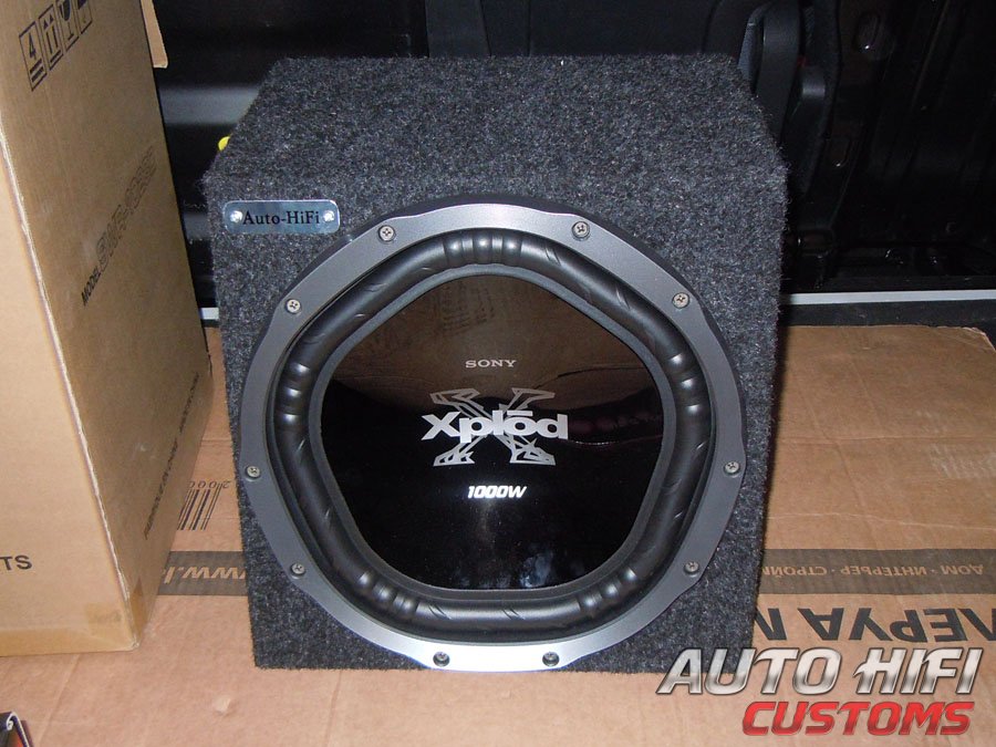Установка сабвуфера Sony XS-GTX120L box в Peugeot Partner