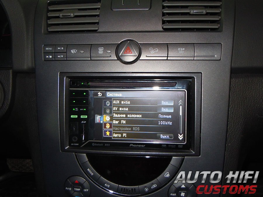 Установка автомагнитолы Pioneer AVH-P3200BT в SsangYong Rexton