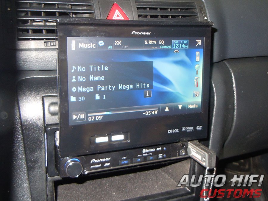 Установка автомагнитолы Pioneer AVH-P6300BT в Skoda Octavia (A4)