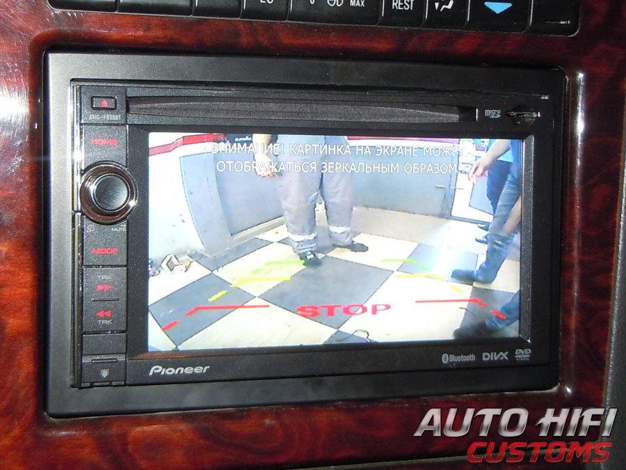 Установка камеры заднего вида AHC CA-003 в Mercedes E class (W210)