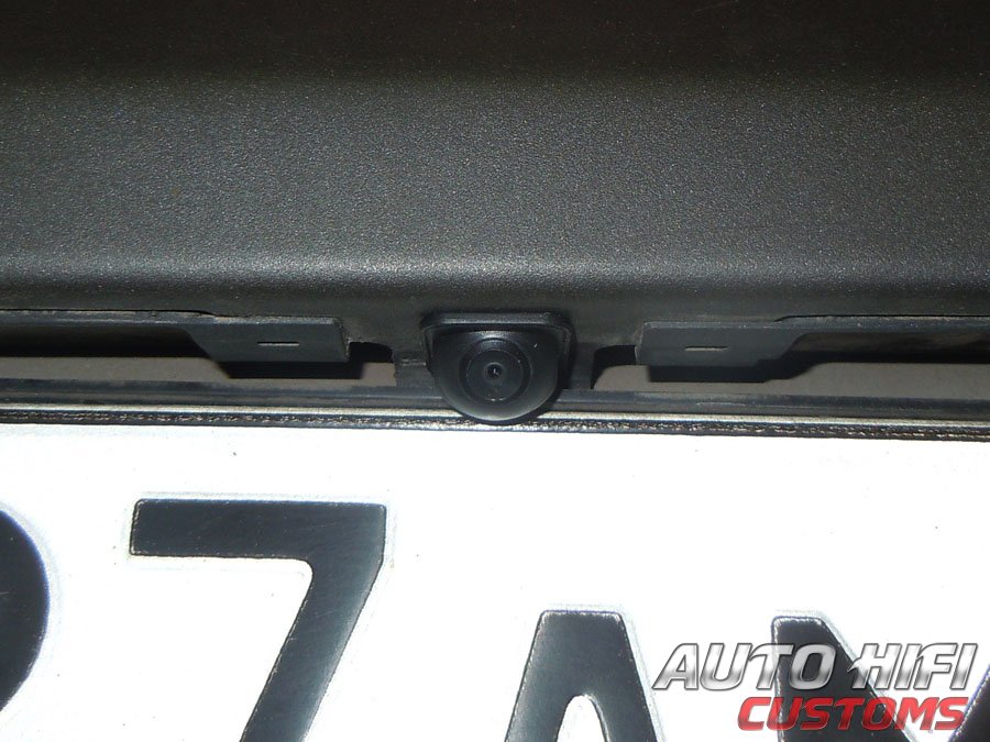 Установка камеры заднего вида AHC CA-003 в Honda Element