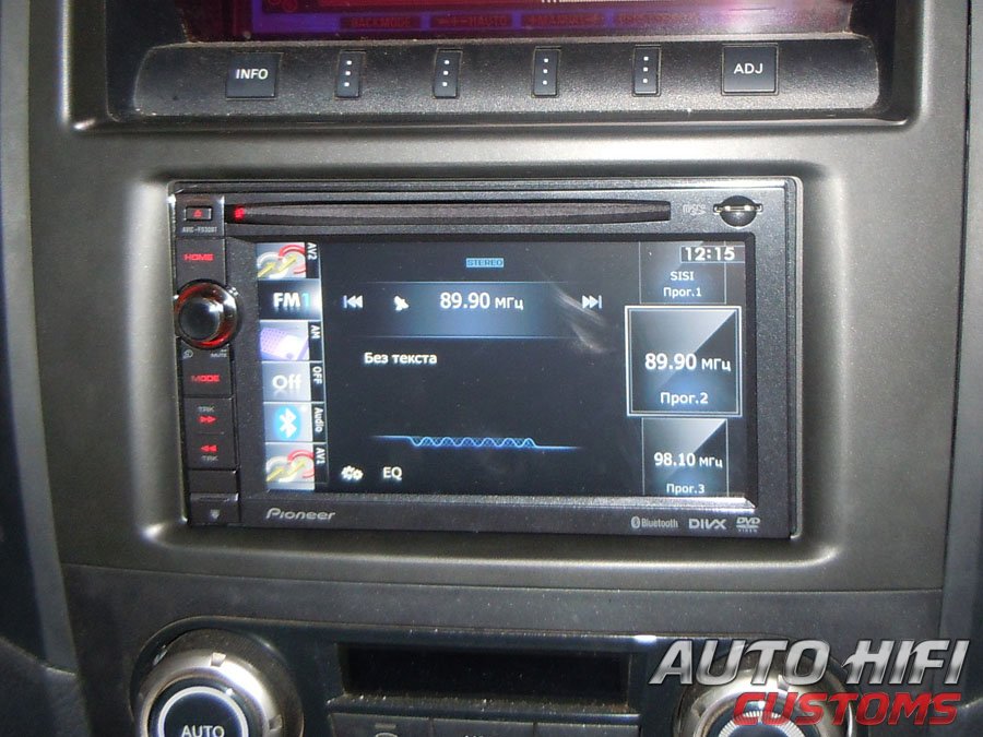 Установка автомагнитолы Pioneer AVIC-F930BT в Mitsubishi Pajero IV