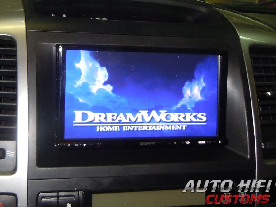 Установка автомагнитолы Sony XAV-E722 в Toyota Land Cruiser 120
