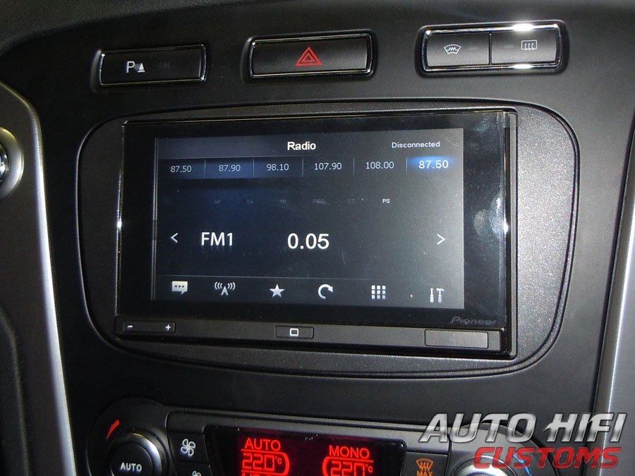Установка автомагнитолы Pioneer AppRadio SPH-DA01 в Ford Mondeo 4 (Mk IV)