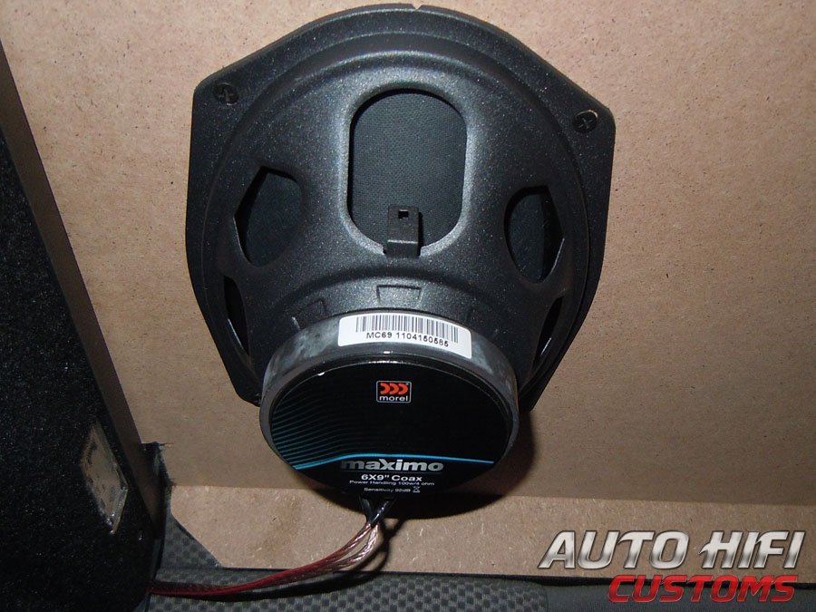 Установка акустики Morel Maximo Coax 6x9 в Lada Priora