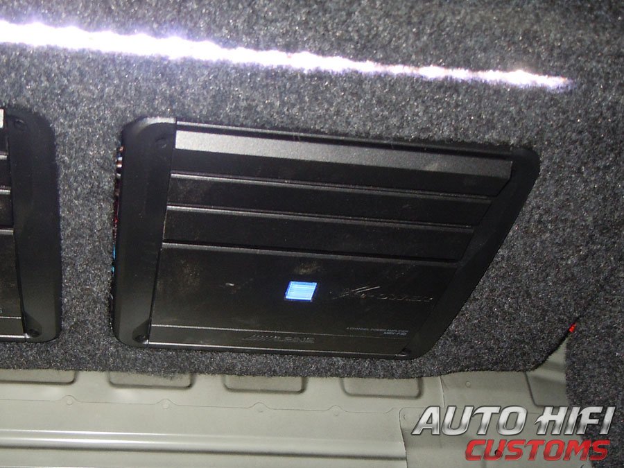 Установка усилителя Alpine MRX-F30 в Mazda 3 (II)