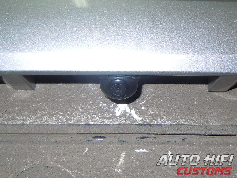 Установка камеры заднего вида AHC CA-003 в Toyota Corolla X