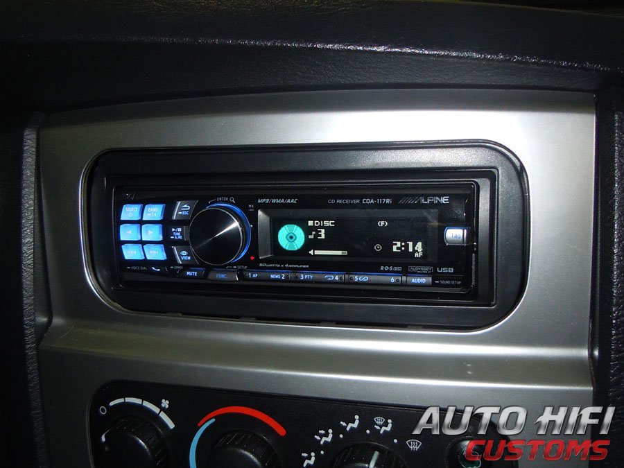 Установка автомагнитолы Alpine CDA-117Ri в Dodge Ram 1500
