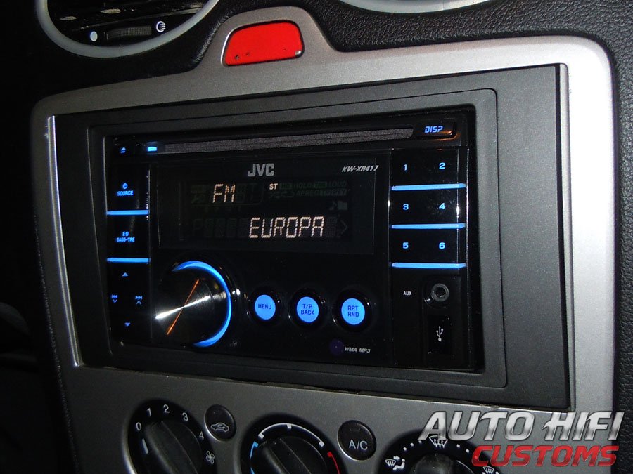 Установка автомагнитолы JVC KW-XR417EE в Ford Focus 2