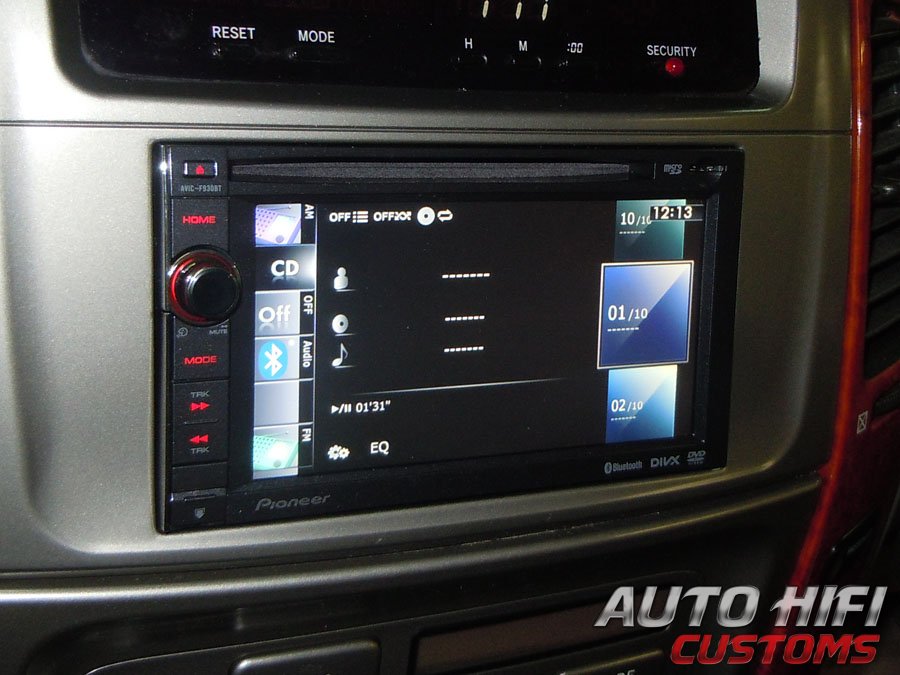 Установка автомагнитолы Pioneer AVIC-F930BT в Toyota Land Cruiser 100