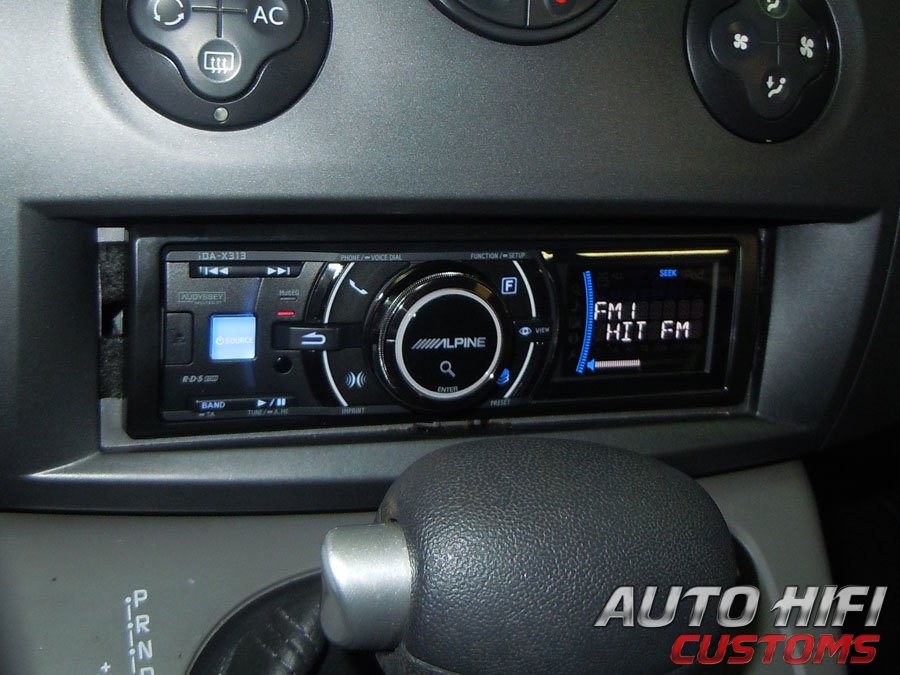 Установка автомагнитолы Alpine iDA-X313 в Renault Scenic