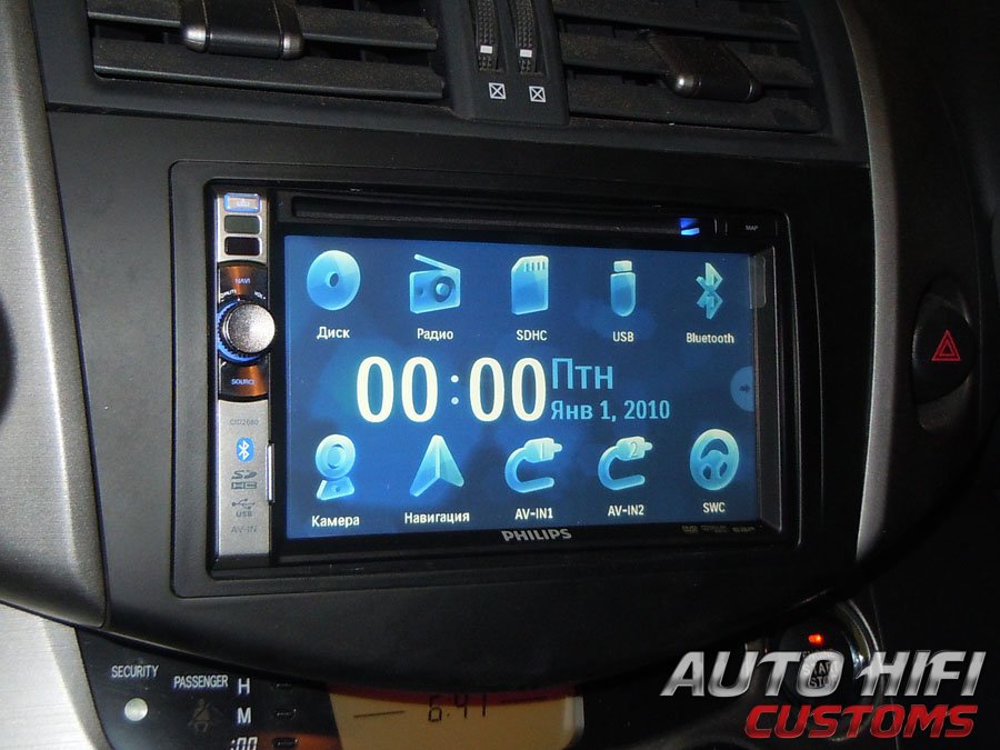 Установка автомагнитолы Philips CID2680 в Toyota RAV4.3