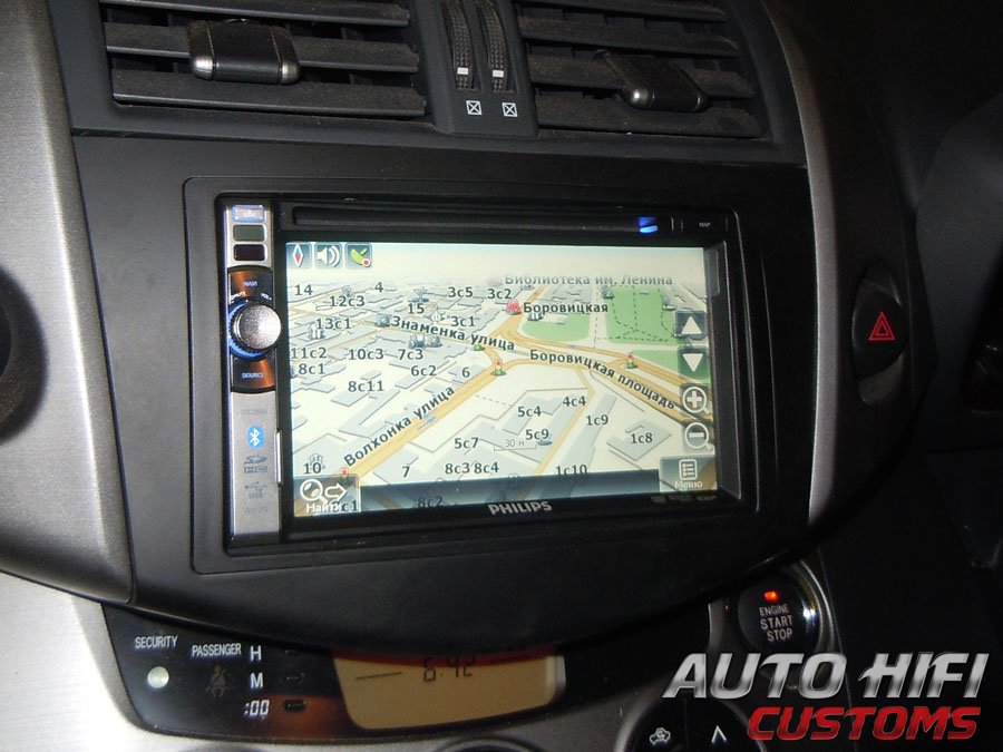 Установка автомагнитолы Philips CID2680 в Toyota RAV4.3