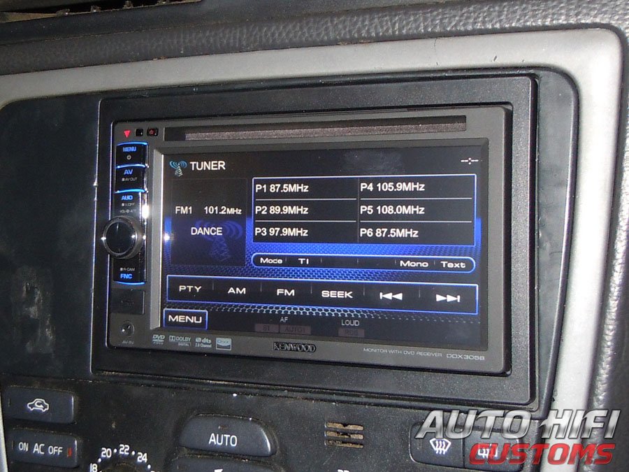 Установка автомагнитолы Kenwood DDX3058 в Volvo S60
