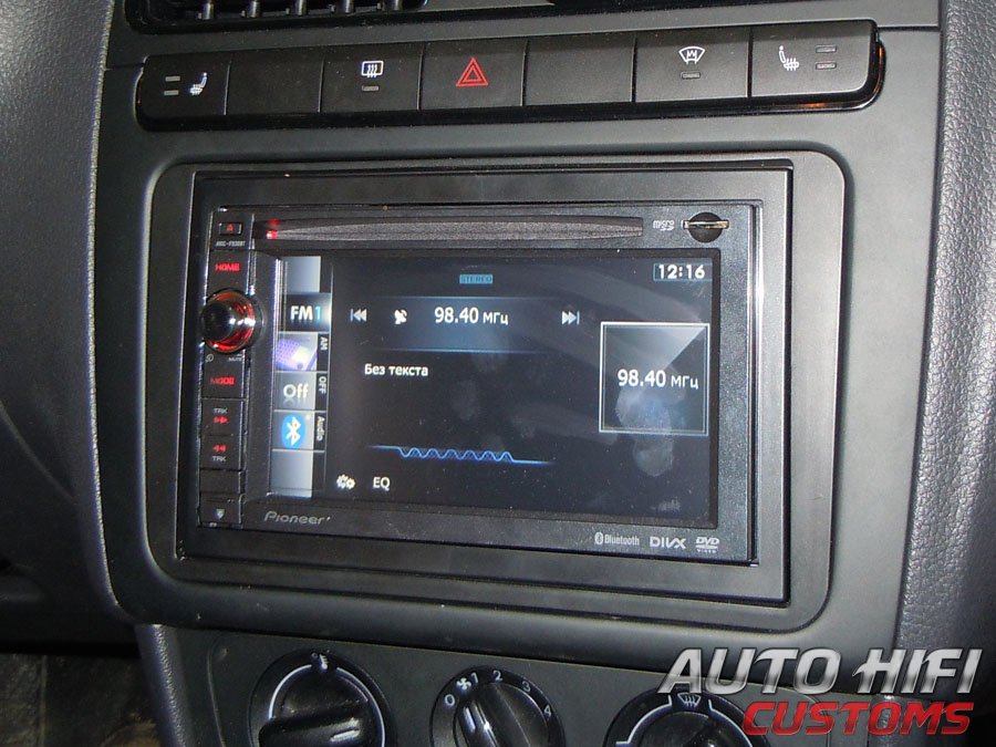 Установка автомагнитолы Pioneer AVIC-F930BT в Volkswagen Polo V