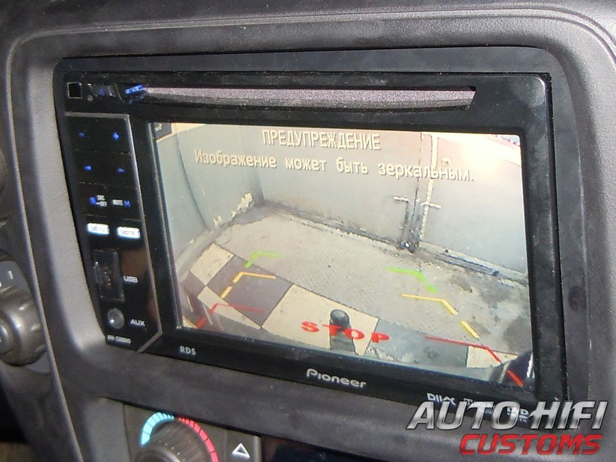 Установка камеры заднего вида AHC CA-003 в Chevrolet TrailBlazer