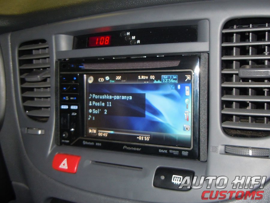 Установка автомагнитолы Pioneer AVH-P3300BT в KIA Rio