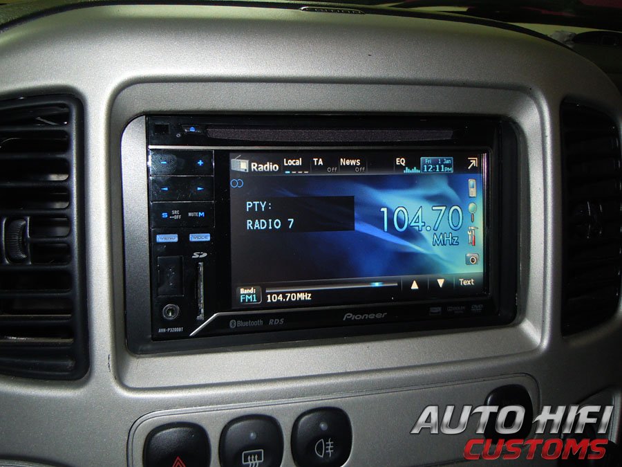 Установка автомагнитолы Pioneer AVH-P3200BT в Ford Maverick