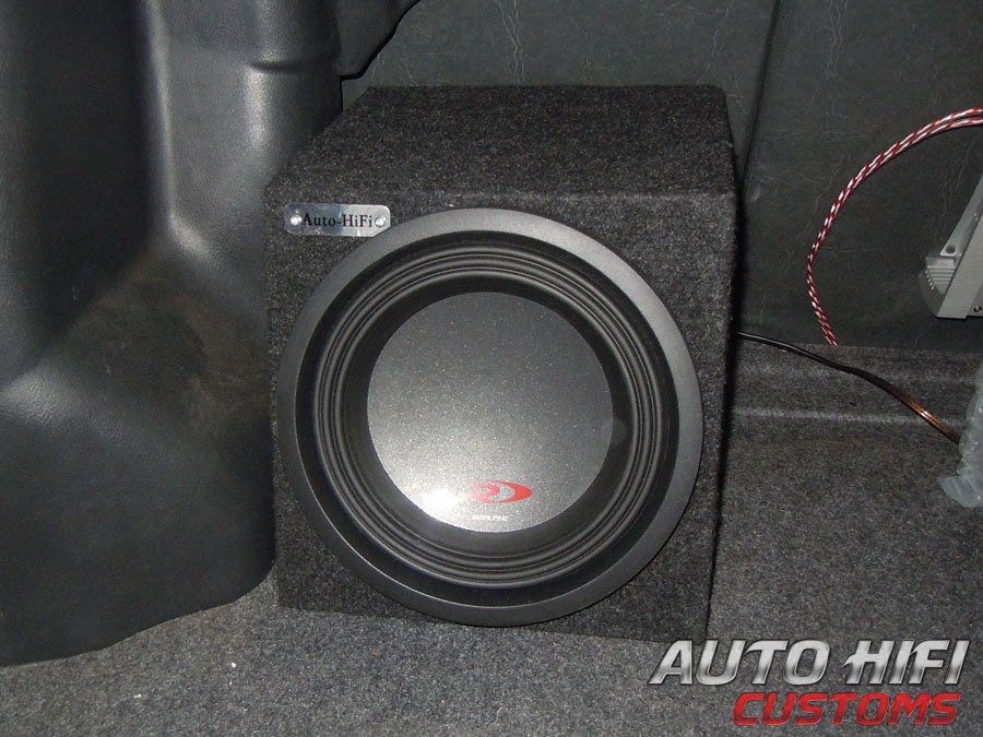 Установка сабвуфера Alpine SWR-1023D box в Hyundai Accent