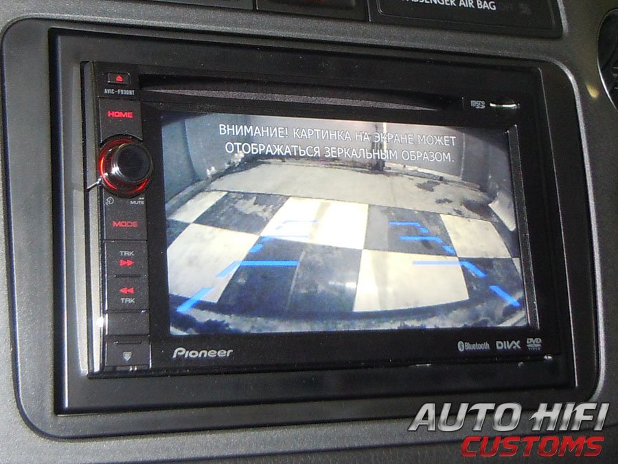 Установка камеры заднего вида AVEL AVS312CPR (#001) в Volkswagen Tiguan