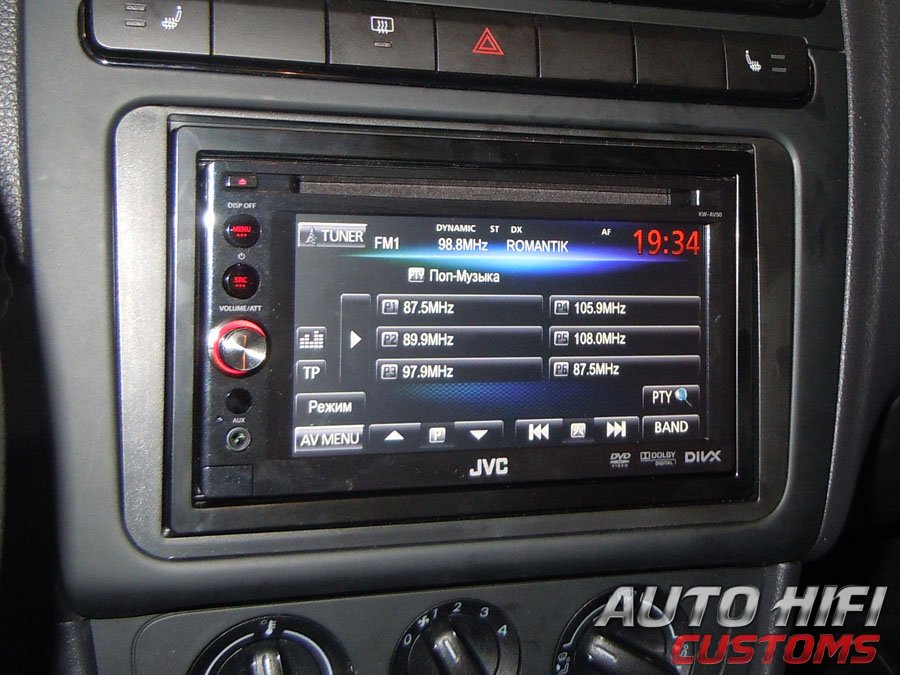 Установка автомагнитолы JVC KW-AV50EE в Volkswagen Polo V