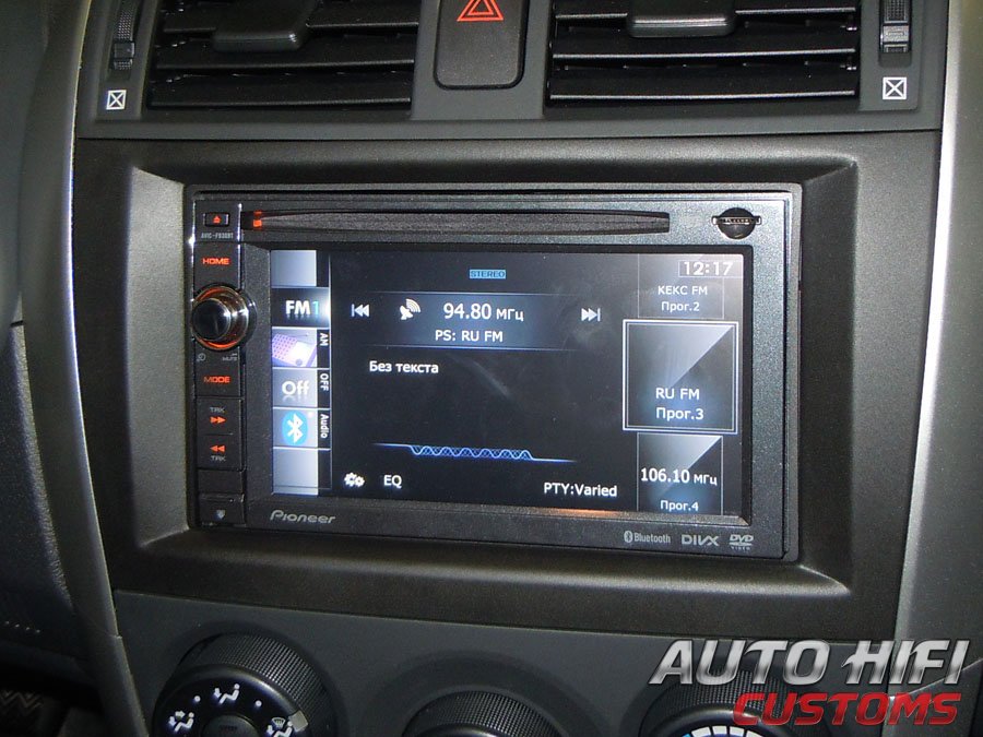 Установка автомагнитолы Pioneer AVIC-F930BT в Toyota Corolla X