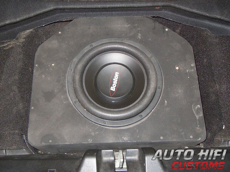 Установка сабвуфера Boston Acoustics G310-44 в Mercedes SLK