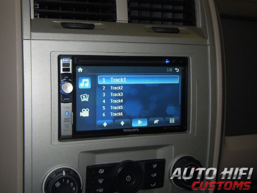 Установка автомагнитолы Philips CID2680 в Ford Escape