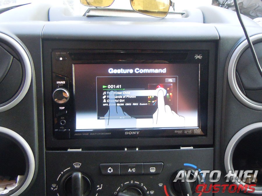 Установка автомагнитолы Sony XAV-E622 в Peugeot Partner