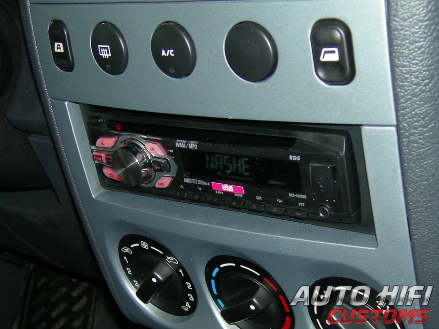 Установка автомагнитолы Pioneer DEH-1400UB в Peugeot Partner