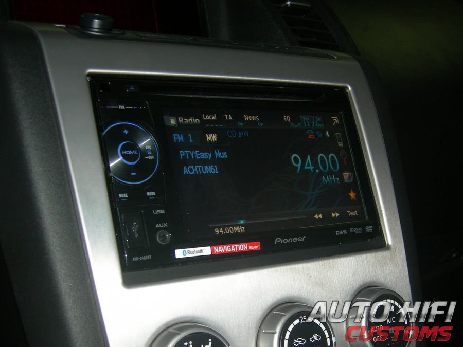 Установка автомагнитолы Pioneer AVH-2400BT в Nissan Murano