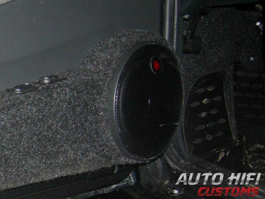 Установка акустики DLS R6A в Lada 2114