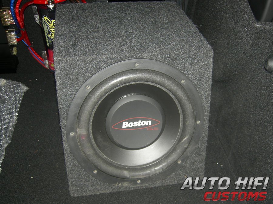 Установка сабвуфера Boston Acoustics G210-4 box в Peugeot RCZ