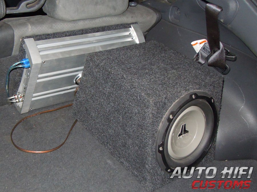 Установка сабвуфера JL Audio 8W1v2-4 box в Subaru Impreza STI