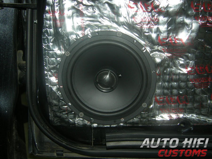 Установка акустики Morel Tempo Coax 6 в Subaru Forester (SG)