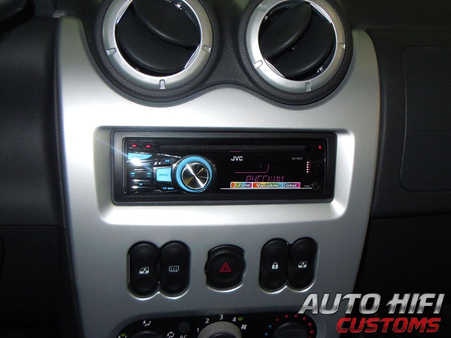 Установка автомагнитолы JVC KD-R527EE в Renault Sandero
