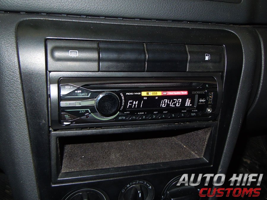Установка автомагнитолы Sony CDX-GT457UE в Skoda Octavia (A4)