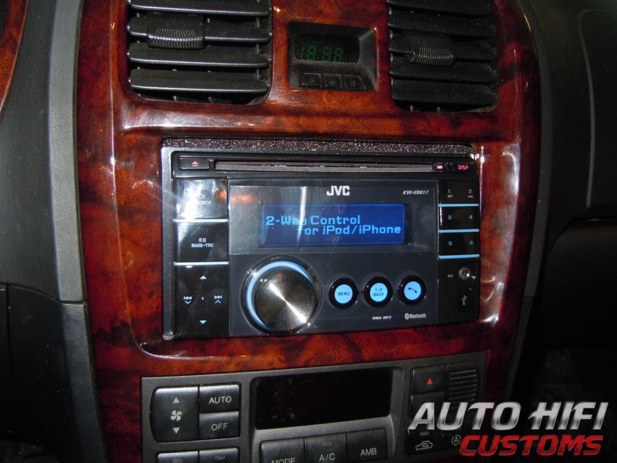Установка автомагнитолы JVC KW-XR817EE в Hyundai Sonata