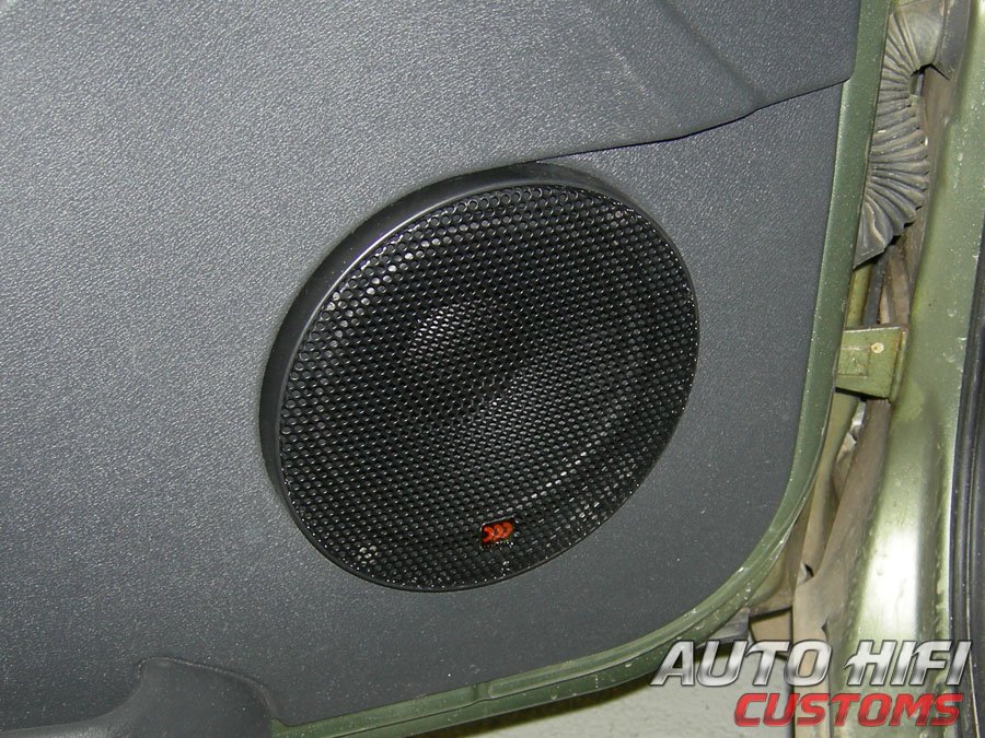 Установка акустики Morel Tempo 6 в Lada Kalina