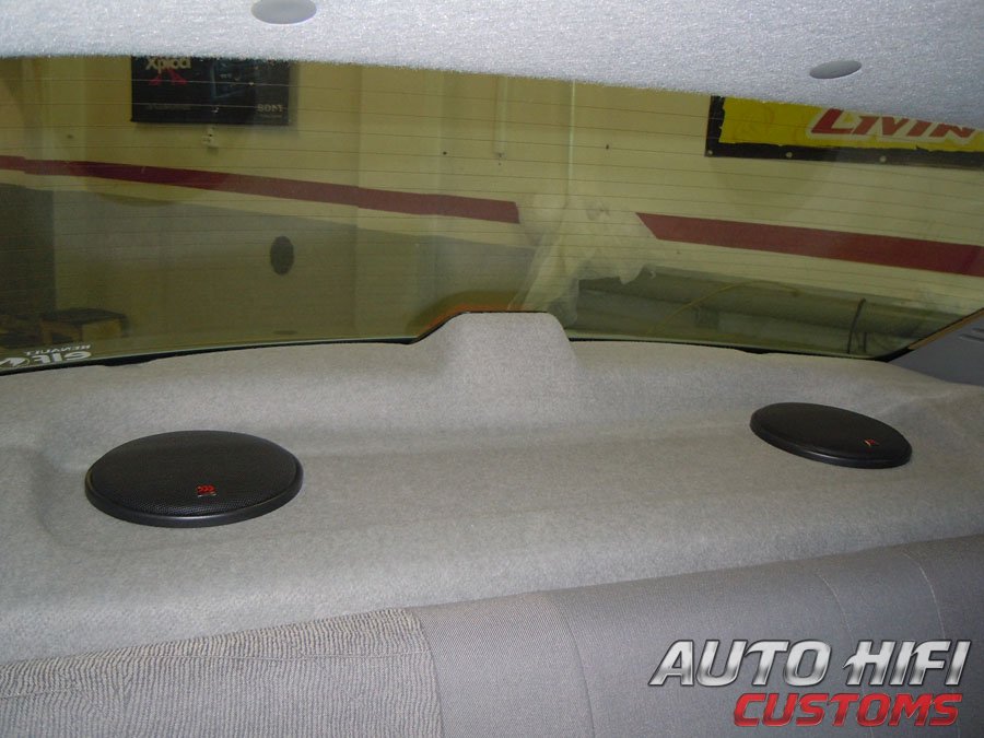 Установка акустики Morel Tempo Coax 6 в Renault Logan