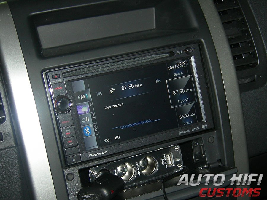 Установка автомагнитолы Pioneer AVIC-F940BT в Nissan X-Trail (T31)