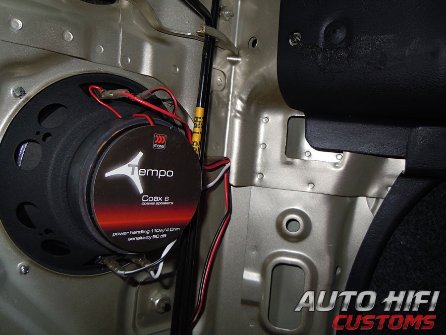 Установка акустики Morel Tempo Coax 6 в Hyundai Accent