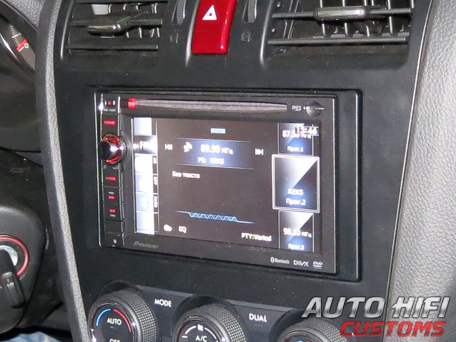 Установка автомагнитолы Pioneer AVIC-F940BT в Subaru Forester (SJ)