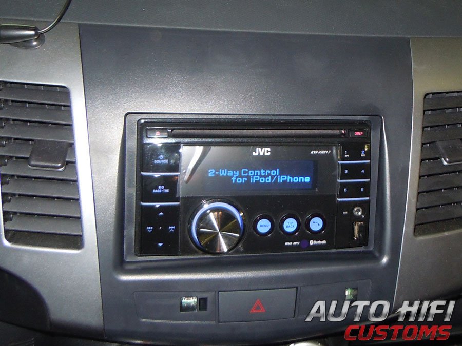 Установка автомагнитолы JVC KW-XR817EE в Citroen C-Crosser