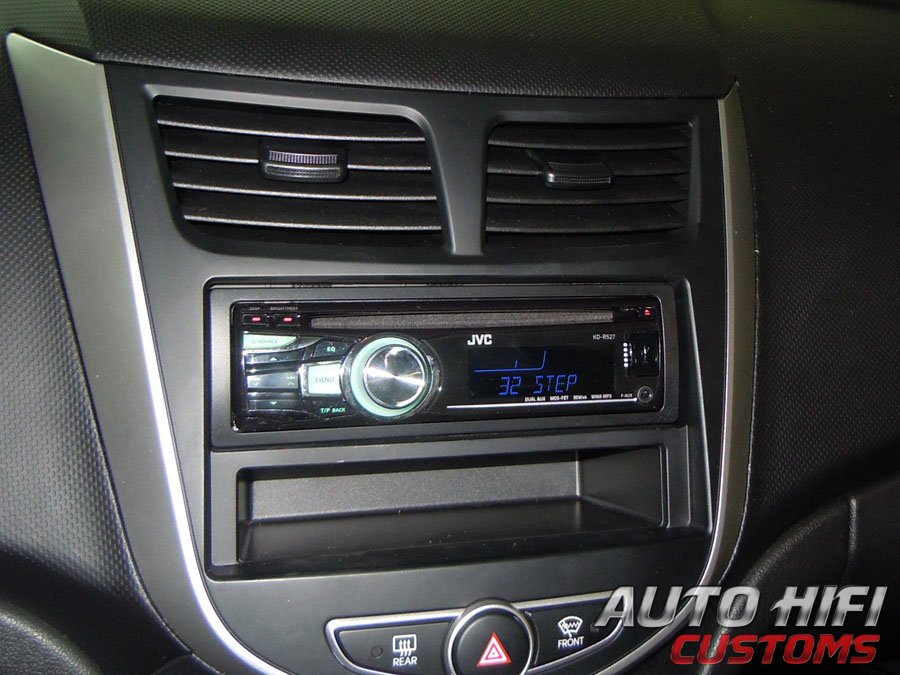 Установка автомагнитолы JVC KD-R527EE в Hyundai Solaris