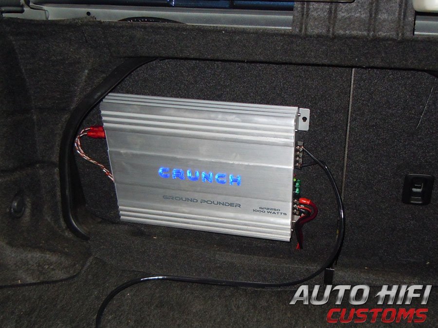 Установка усилителя Crunch GP2350 в Nissan Maxima